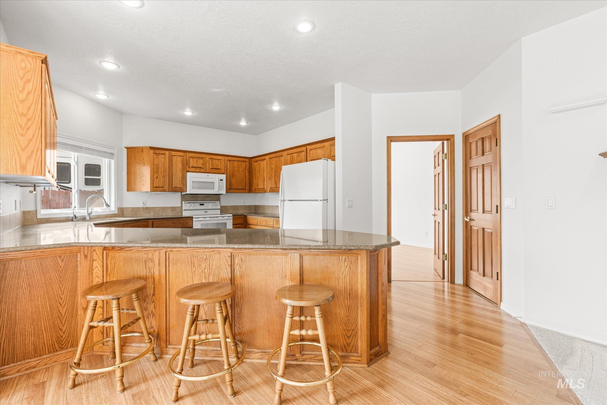 1098 E Cayman Dr., Meridian, Idaho 83642, 4 Bedrooms, 2 Bathrooms, Residential For Sale, Price $675,000,MLS 98997061