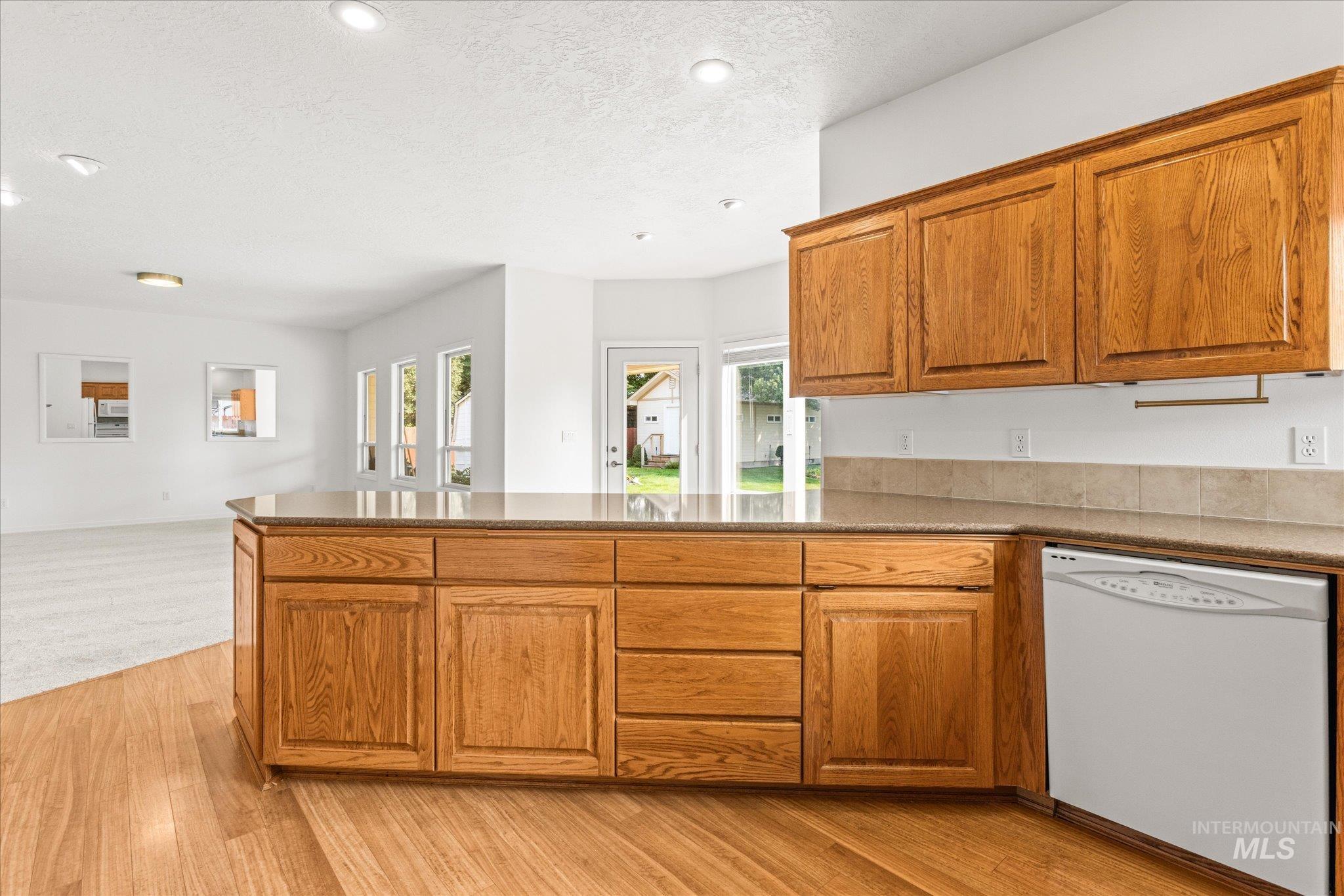 1098 E Cayman Dr., Meridian, Idaho 83642, 4 Bedrooms, 2 Bathrooms, Residential For Sale, Price $675,000,MLS 98997061