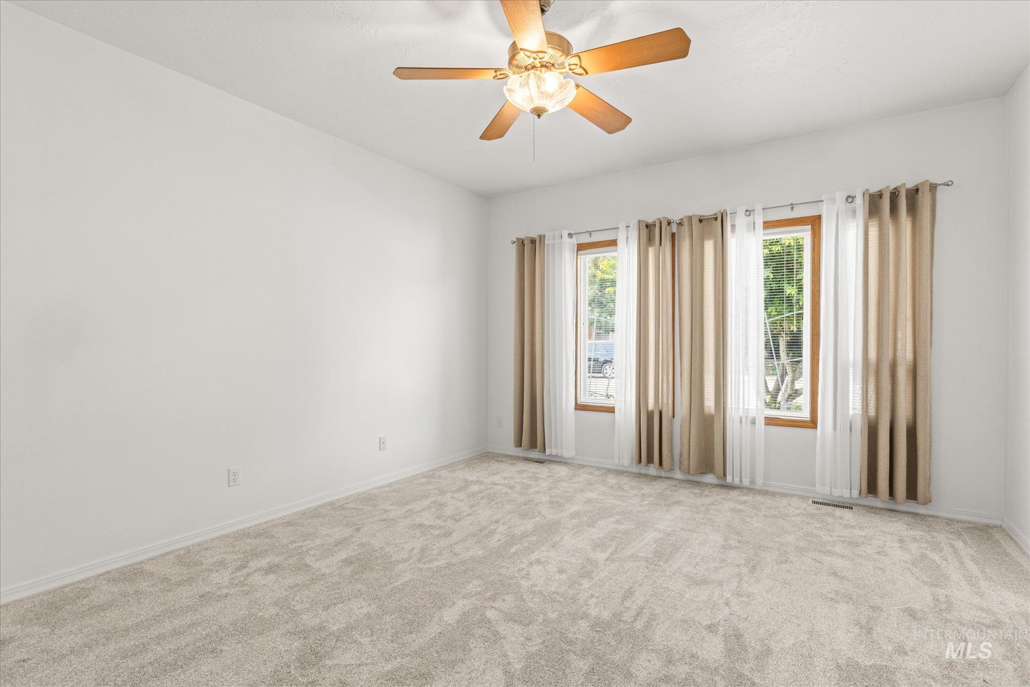 1098 E Cayman Dr., Meridian, Idaho 83642, 4 Bedrooms, 2 Bathrooms, Residential For Sale, Price $675,000,MLS 98997061
