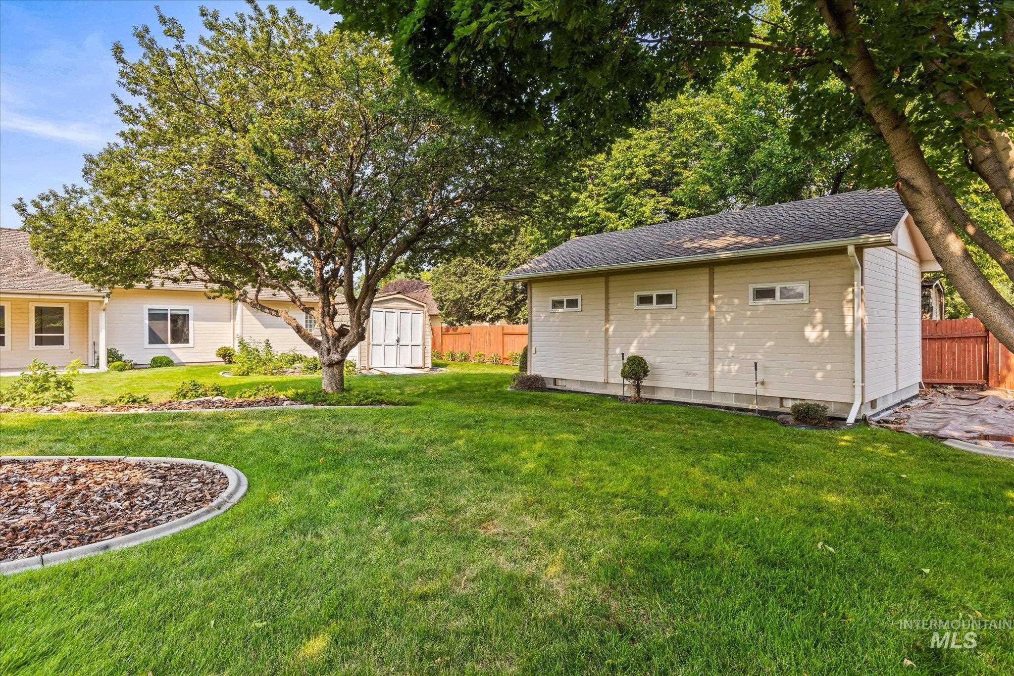 1098 E Cayman Dr., Meridian, Idaho 83642, 4 Bedrooms, 2 Bathrooms, Residential For Sale, Price $675,000,MLS 98997061
