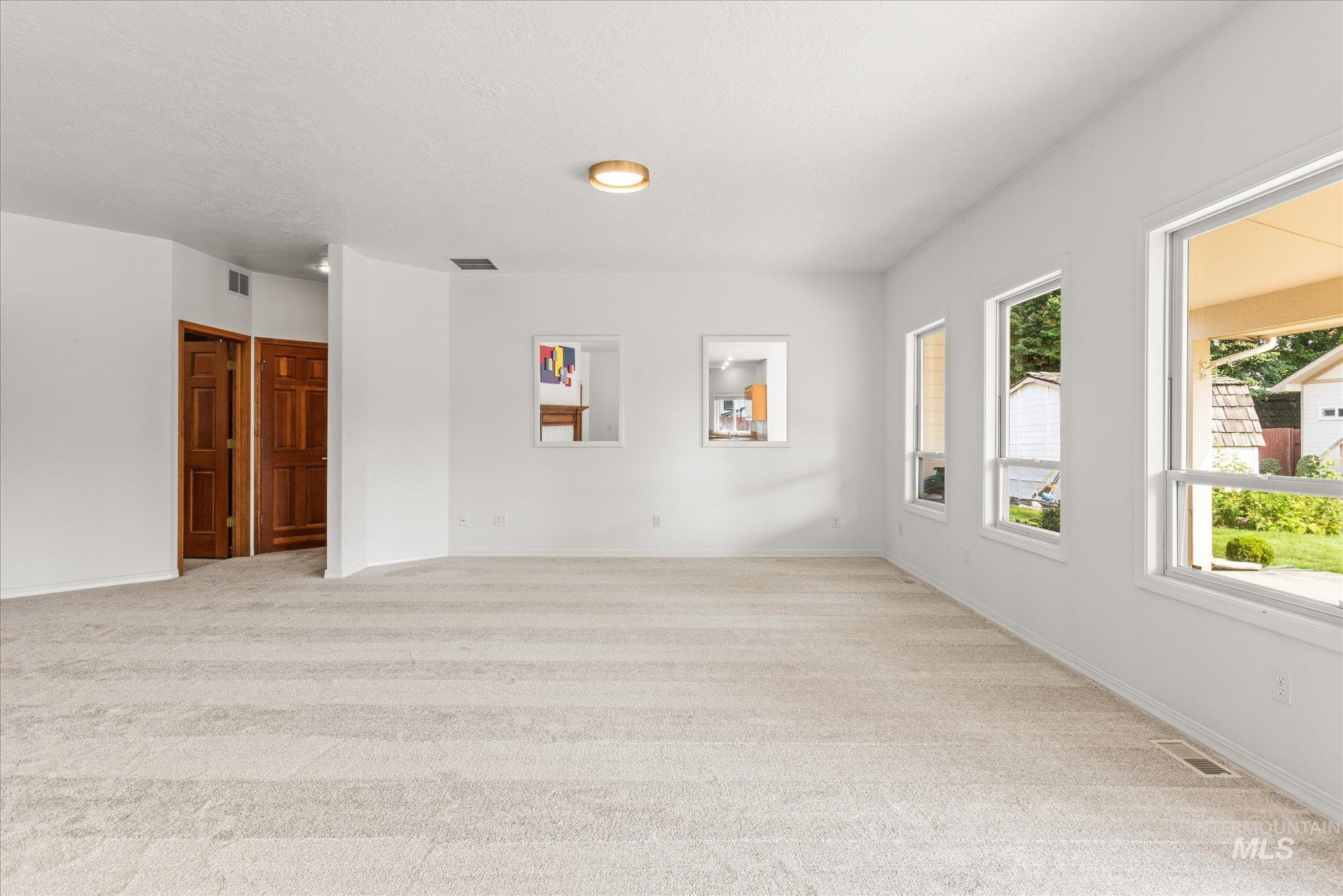1098 E Cayman Dr., Meridian, Idaho 83642, 4 Bedrooms, 2 Bathrooms, Residential For Sale, Price $675,000,MLS 98997061
