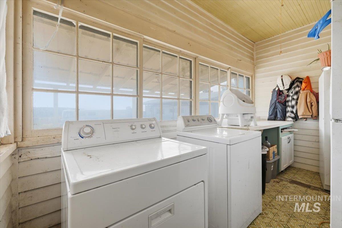 25432 Fern Lane, Wilder, Idaho 83676, 3 Bedrooms, 1 Bathroom, Residential For Sale, Price $874,500,MLS 98997065