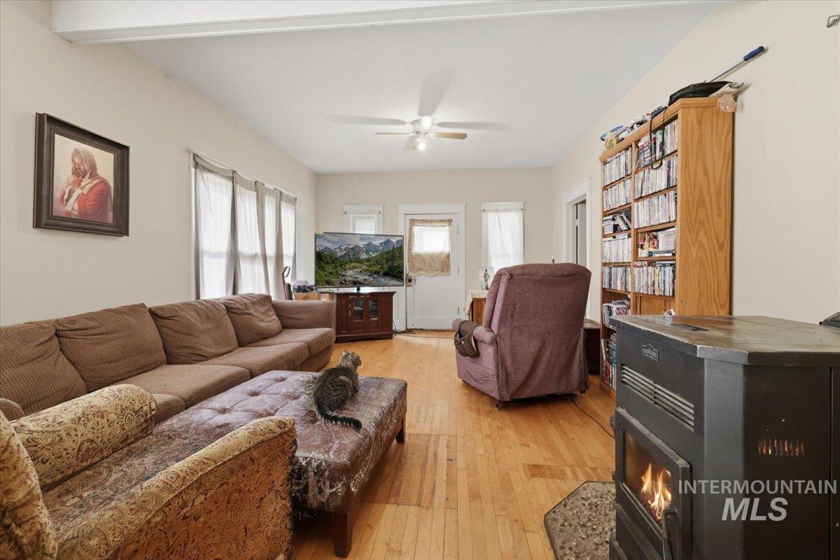 25432 Fern Lane, Wilder, Idaho 83676, 3 Bedrooms, 1 Bathroom, Residential For Sale, Price $874,500,MLS 98997065