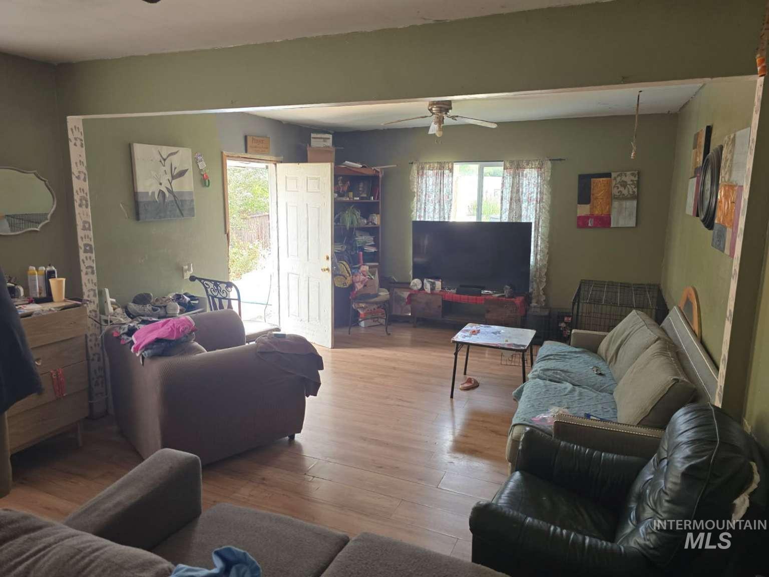 1495 W 7Th St, Weiser, Idaho 83672, 3 Bedrooms, 1 Bathroom, Residential For Sale, Price $220,000,MLS 98997070