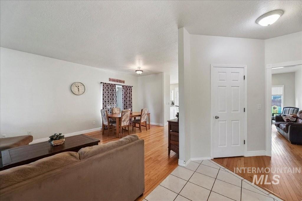 1965 E Meadow Wood St, Meridian, Idaho 83646, 3 Bedrooms, 2 Bathrooms, Residential For Sale, Price $469,000,MLS 98997072