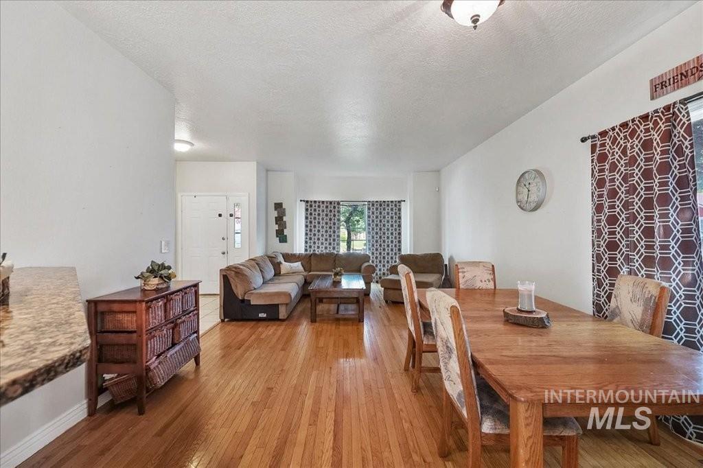 1965 E Meadow Wood St, Meridian, Idaho 83646, 3 Bedrooms, 2 Bathrooms, Residential For Sale, Price $469,000,MLS 98997072