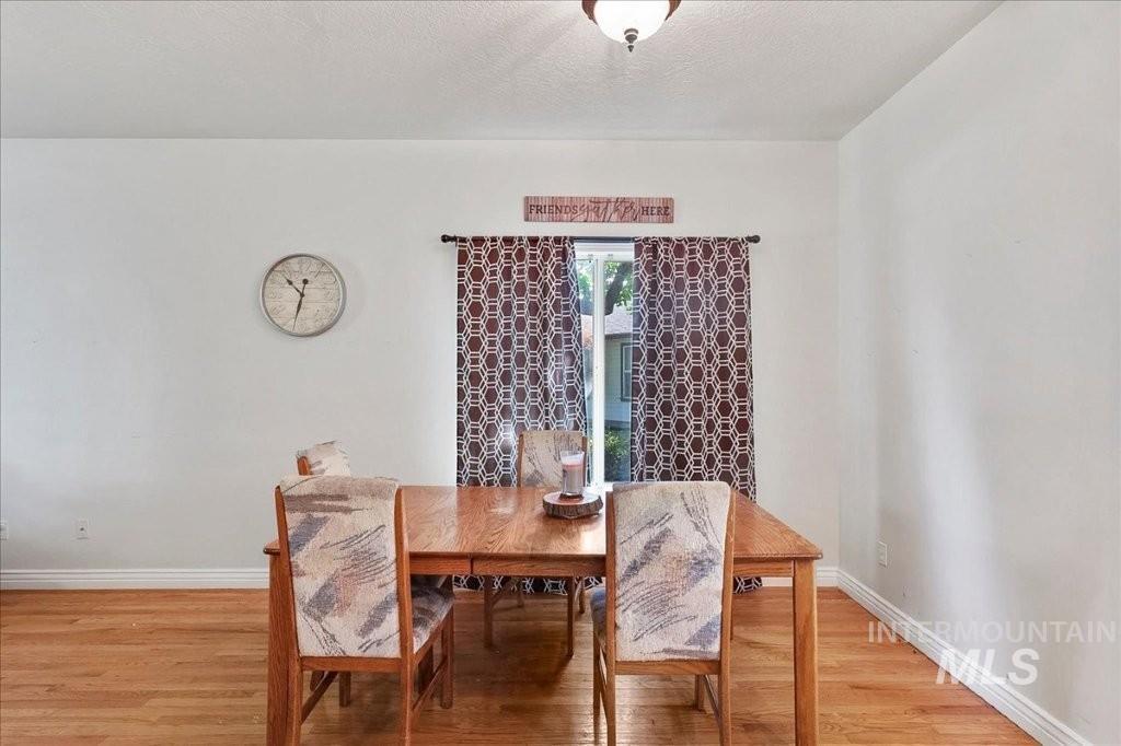 1965 E Meadow Wood St, Meridian, Idaho 83646, 3 Bedrooms, 2 Bathrooms, Residential For Sale, Price $469,000,MLS 98997072