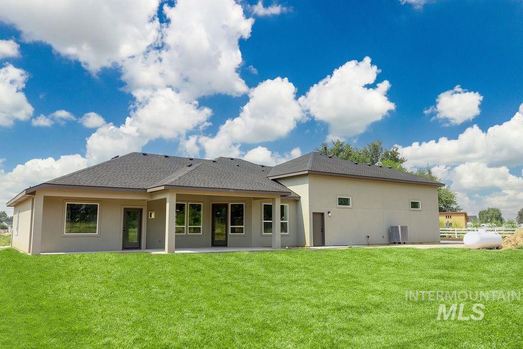 2940 Cottonwood Ln, Emmett, Idaho 83617, 3 Bedrooms, 2.5 Bathrooms, Residential For Sale, Price $960,000,MLS 98997073