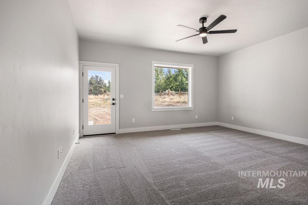 2940 Cottonwood Ln, Emmett, Idaho 83617, 3 Bedrooms, 2.5 Bathrooms, Residential For Sale, Price $960,000,MLS 98997073