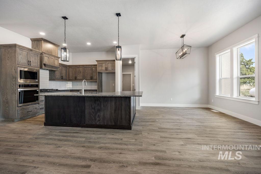 2940 Cottonwood Ln, Emmett, Idaho 83617, 3 Bedrooms, 2.5 Bathrooms, Residential For Sale, Price $960,000,MLS 98997073