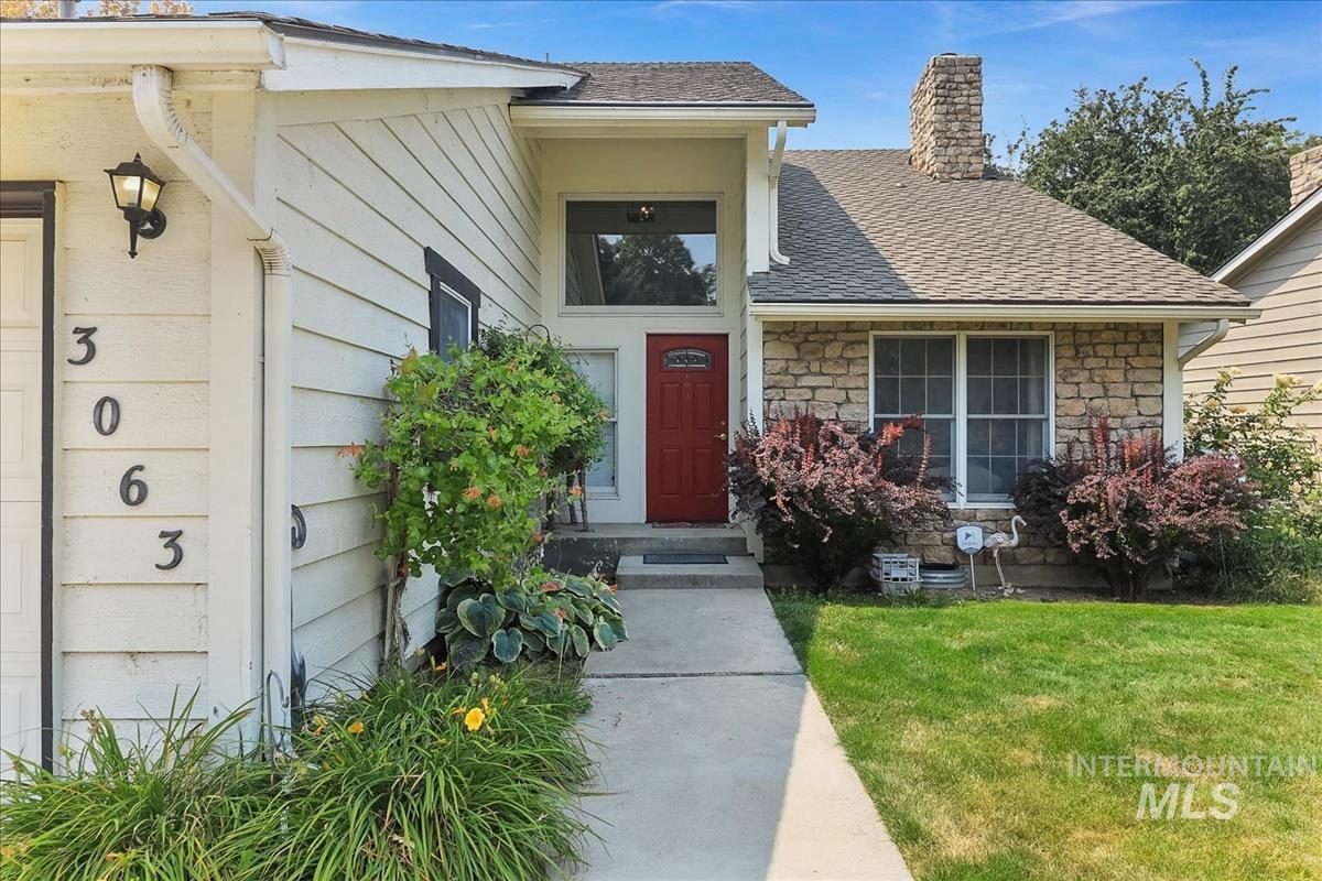 3063 S Lakewood Way, Boise, Idaho 83706, 3 Bedrooms, 2.5 Bathrooms, Residential For Sale, Price $550,000,MLS 98997074