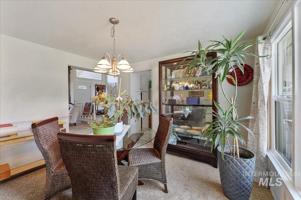 3063 S Lakewood Way, Boise, Idaho 83706, 3 Bedrooms, 2.5 Bathrooms, Residential For Sale, Price $550,000,MLS 98997074