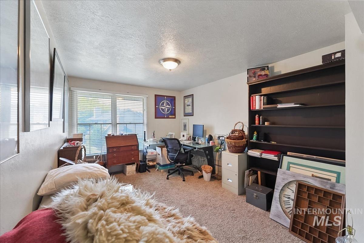 3063 S Lakewood Way, Boise, Idaho 83706, 3 Bedrooms, 2.5 Bathrooms, Residential For Sale, Price $550,000,MLS 98997074