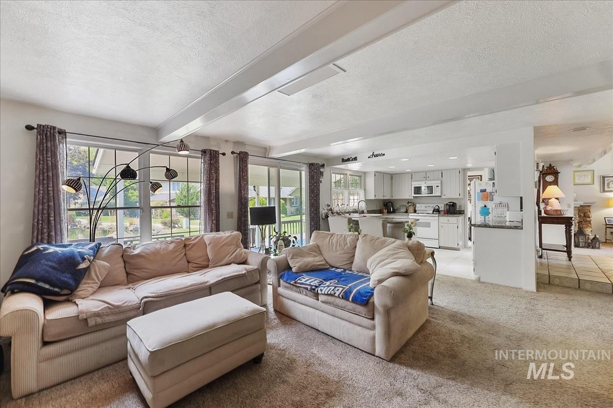 3063 S Lakewood Way, Boise, Idaho 83706, 3 Bedrooms, 2.5 Bathrooms, Residential For Sale, Price $550,000,MLS 98997074