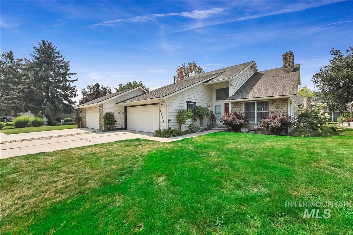 3063 S Lakewood Way, Boise, Idaho 83706, 3 Bedrooms, 2.5 Bathrooms, Residential For Sale, Price $550,000,MLS 98997074