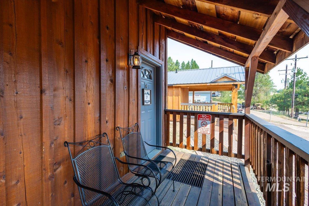 486 S Middlefork Rd, Garden Valley, Idaho 83622, 11 Bedrooms, 8 Rooms, Business/Commercial For Sale, Price $1,299,000,MLS 98997075