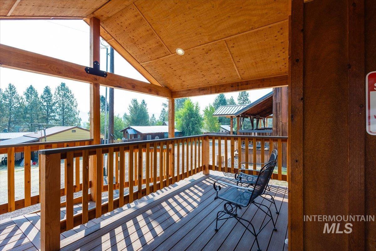 486 S Middlefork Rd, Garden Valley, Idaho 83622, 11 Bedrooms, 8 Rooms, Business/Commercial For Sale, Price $1,299,000,MLS 98997075