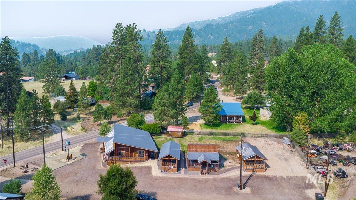 486 S Middlefork Rd, Garden Valley, Idaho 83622, 11 Bedrooms, 8 Rooms, Business/Commercial For Sale, Price $1,299,000,MLS 98997075