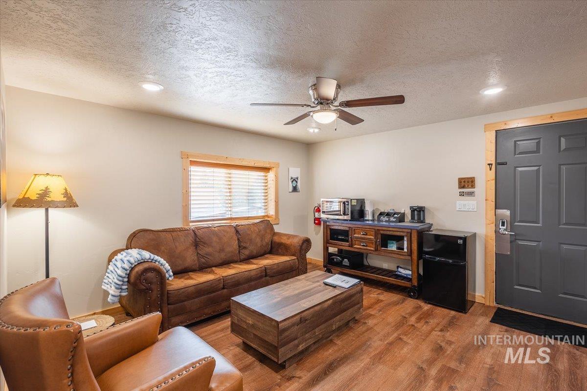 486 S Middlefork Rd, Garden Valley, Idaho 83622, 11 Bedrooms, 8 Rooms, Business/Commercial For Sale, Price $1,299,000,MLS 98997075