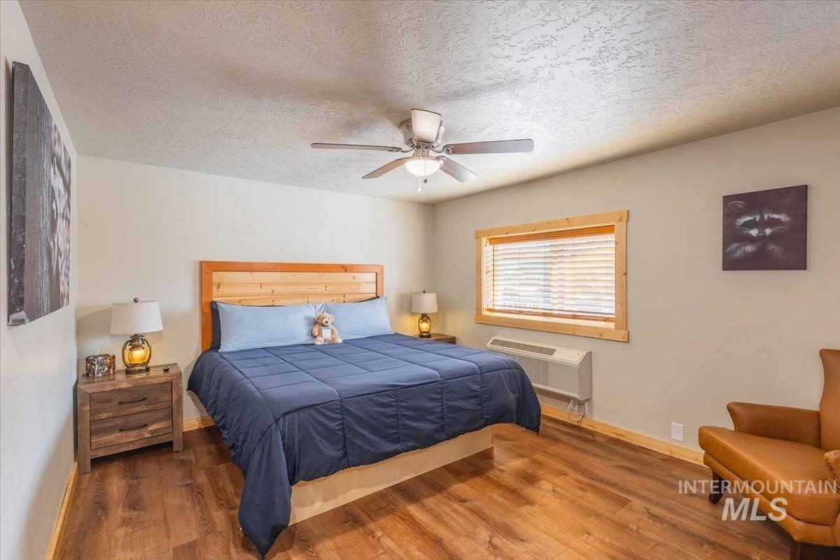 486 S Middlefork Rd, Garden Valley, Idaho 83622, 11 Bedrooms, 8 Rooms, Business/Commercial For Sale, Price $1,299,000,MLS 98997075