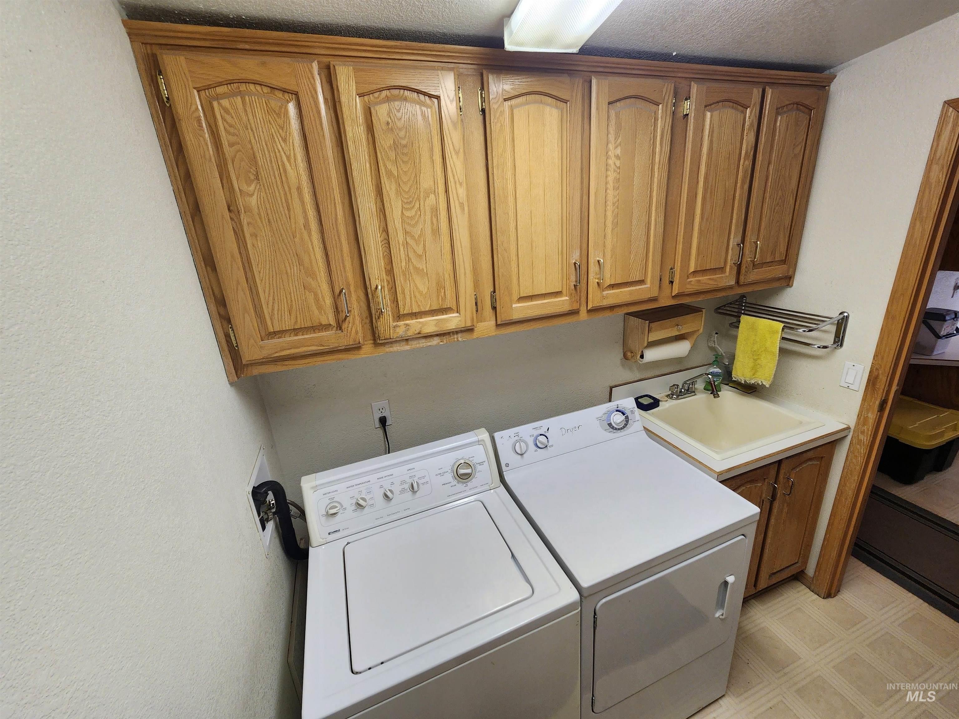 7001 S Robinson Rd, Melba, Idaho 83641, 3 Bedrooms, 2 Bathrooms, Residential For Sale, Price $650,000,MLS 98997078