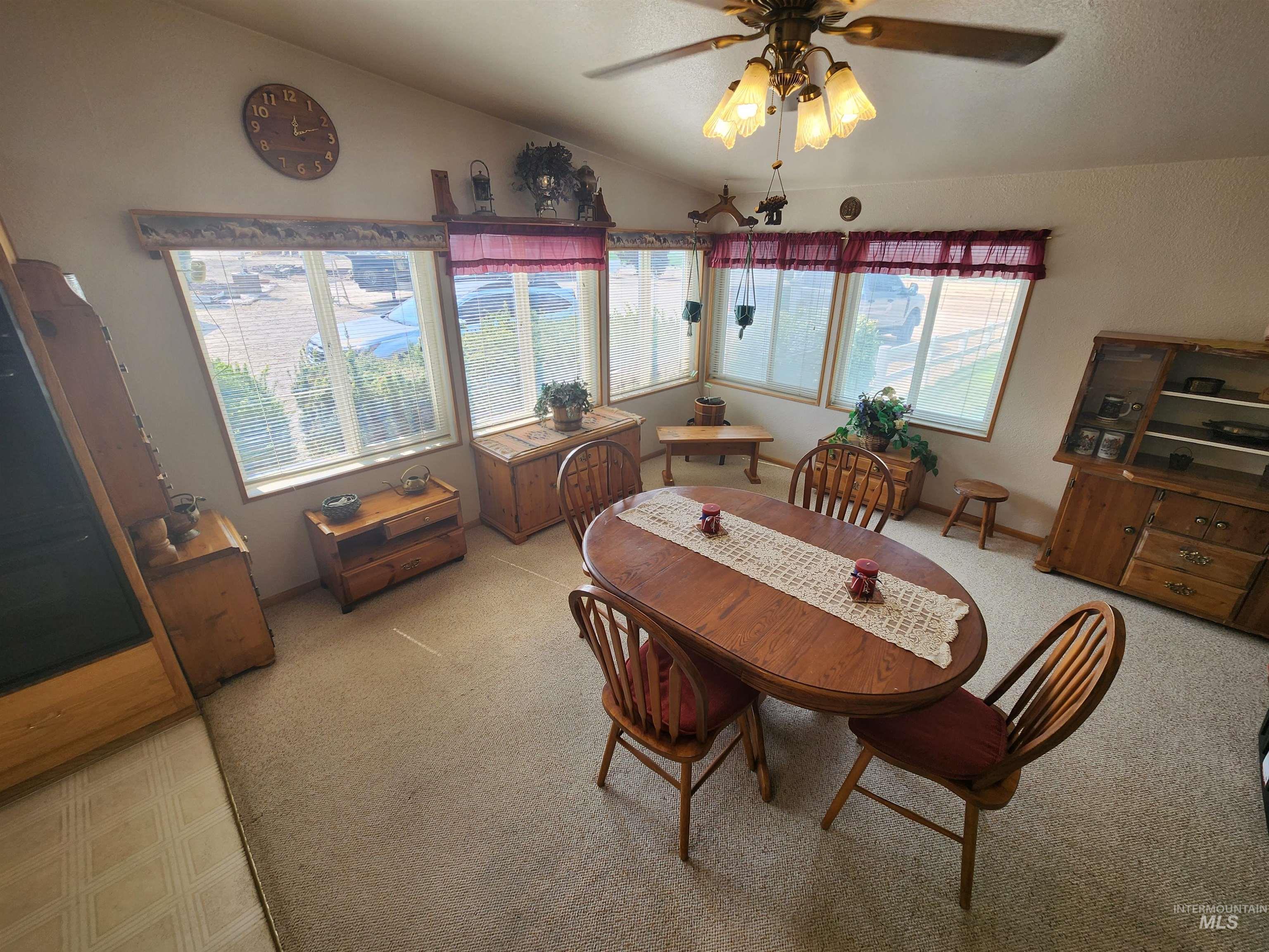 7001 S Robinson Rd, Melba, Idaho 83641, 3 Bedrooms, 2 Bathrooms, Residential For Sale, Price $650,000,MLS 98997078