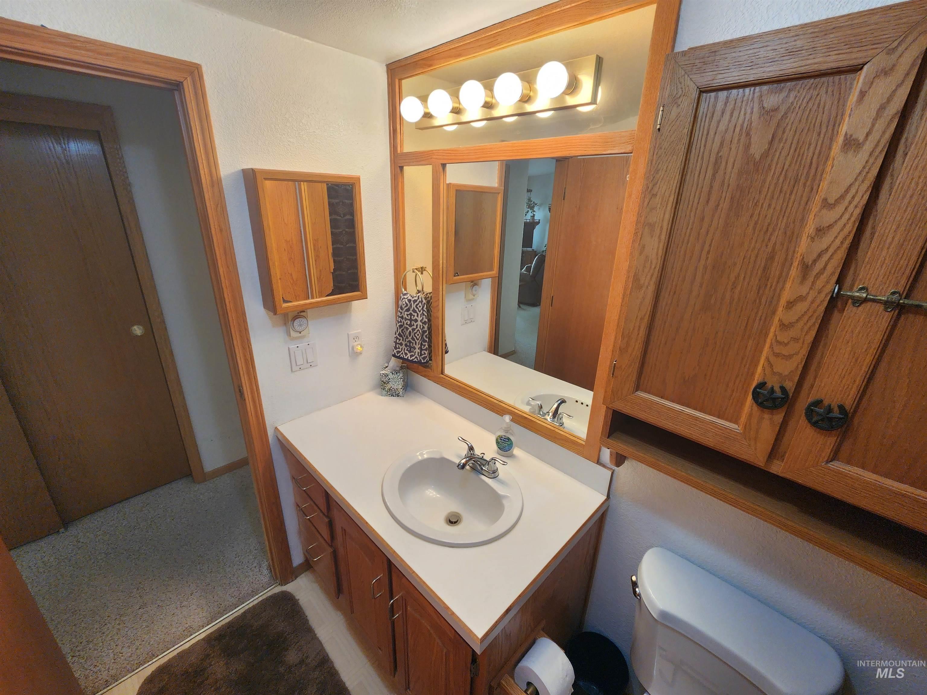 7001 S Robinson Rd, Melba, Idaho 83641, 3 Bedrooms, 2 Bathrooms, Residential For Sale, Price $650,000,MLS 98997078