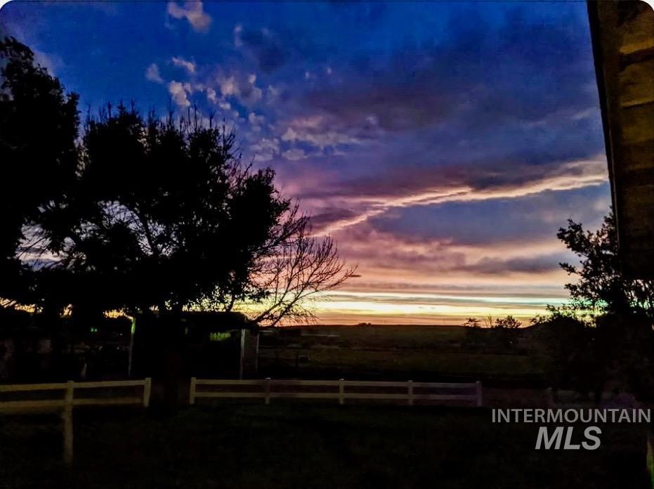 7001 S Robinson Rd, Melba, Idaho 83641, 3 Bedrooms, 2 Bathrooms, Residential For Sale, Price $650,000,MLS 98997078