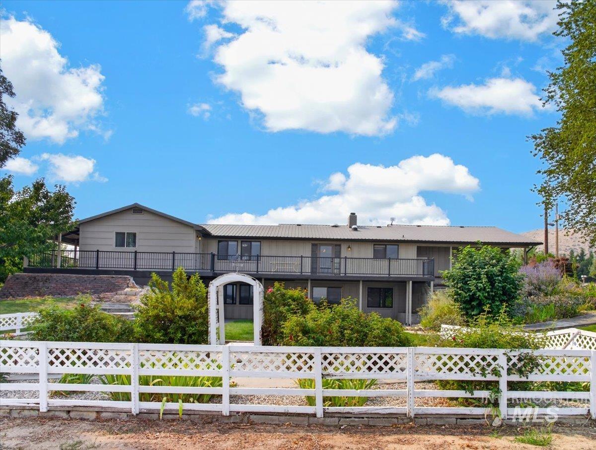 7300 Mustang Lane, Emmett, Idaho 83617, 4 Bedrooms, 3 Bathrooms, Residential For Sale, Price $1,100,000,MLS 98997080