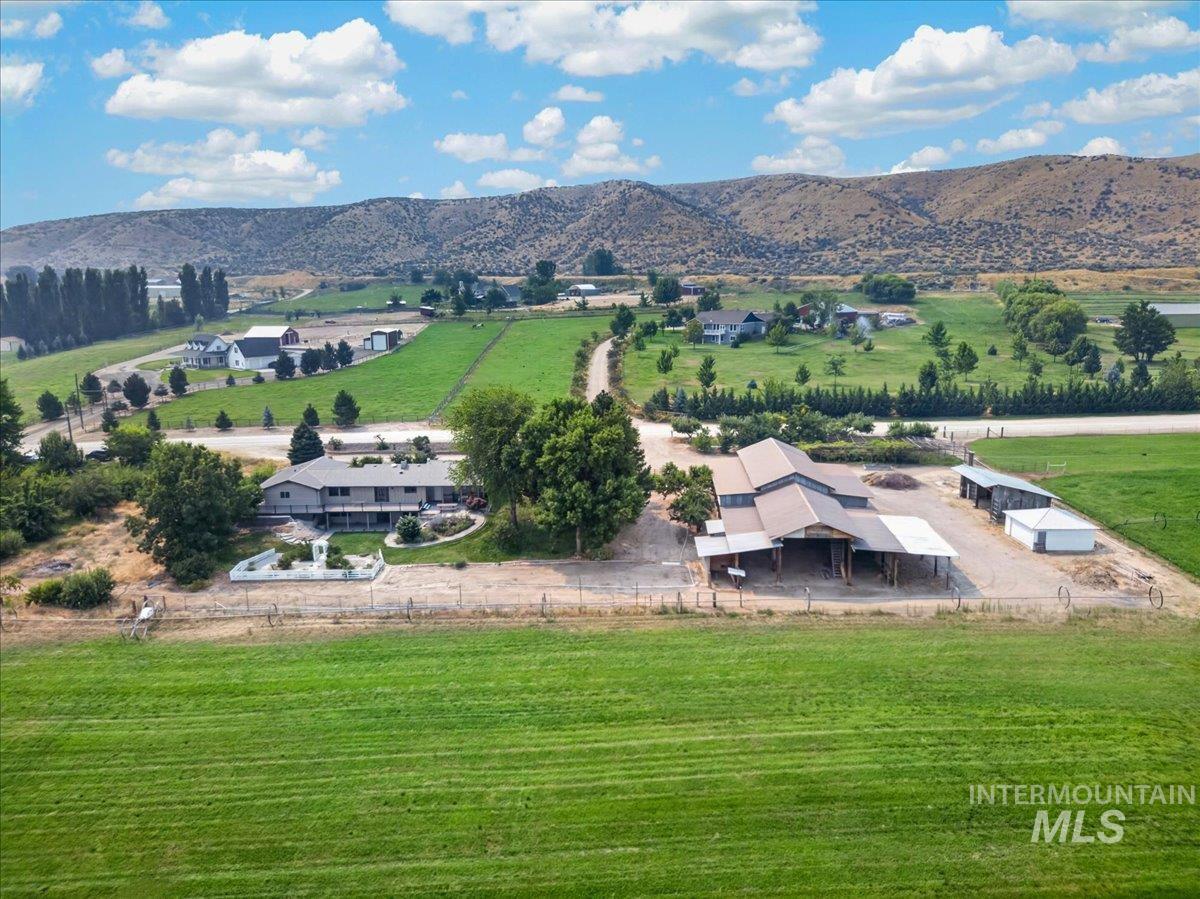 7300 Mustang Lane, Emmett, Idaho 83617, 4 Bedrooms, 3 Bathrooms, Residential For Sale, Price $1,100,000,MLS 98997080