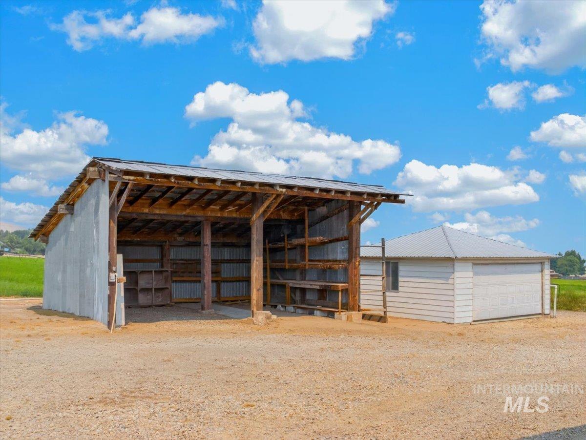 7300 Mustang Lane, Emmett, Idaho 83617, 4 Bedrooms, 3 Bathrooms, Residential For Sale, Price $1,100,000,MLS 98997080
