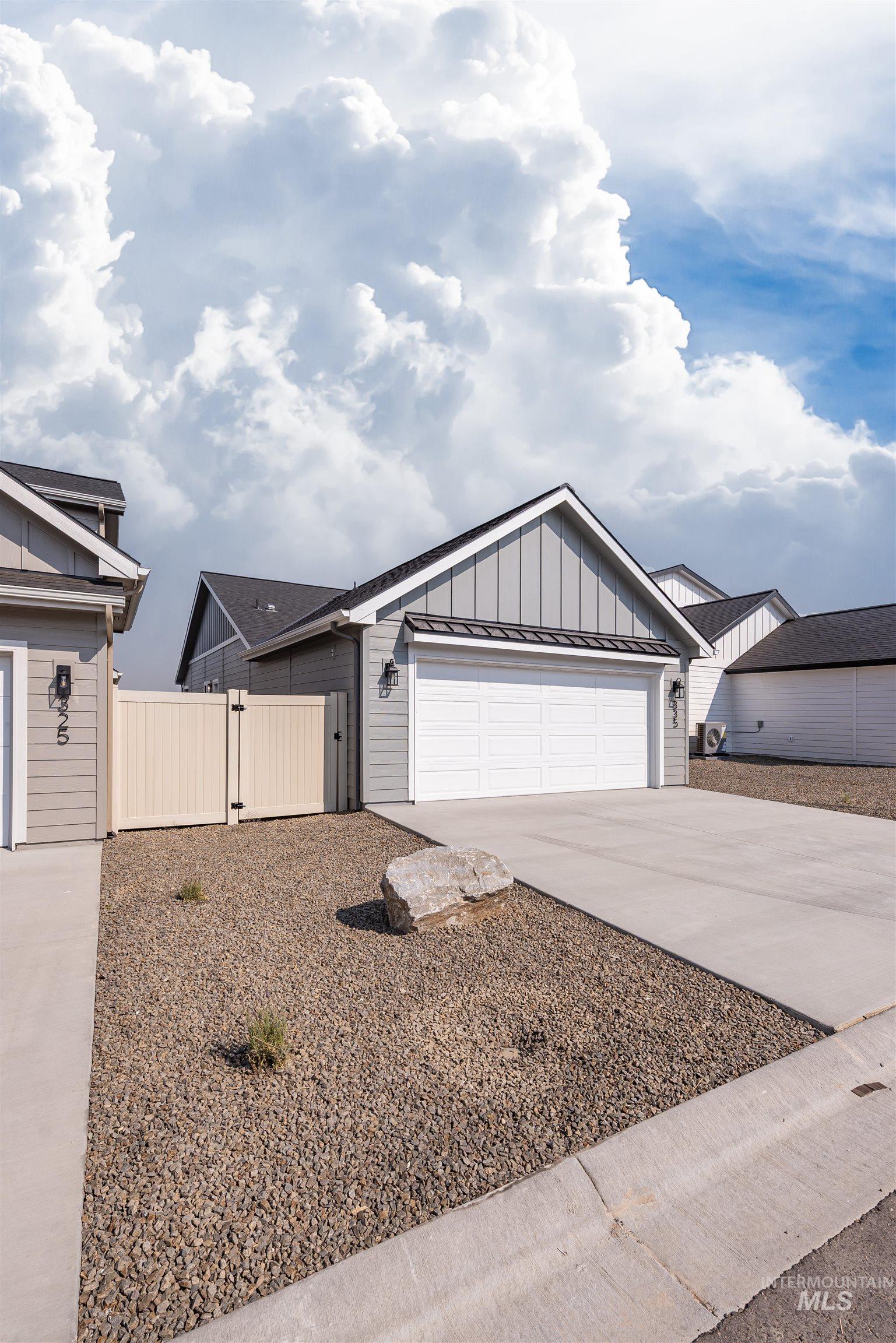 335 E. Chevy Dr., Boise, Idaho 83716, 3 Bedrooms, 2 Bathrooms, Residential For Sale, Price $374,900,MLS 98997082