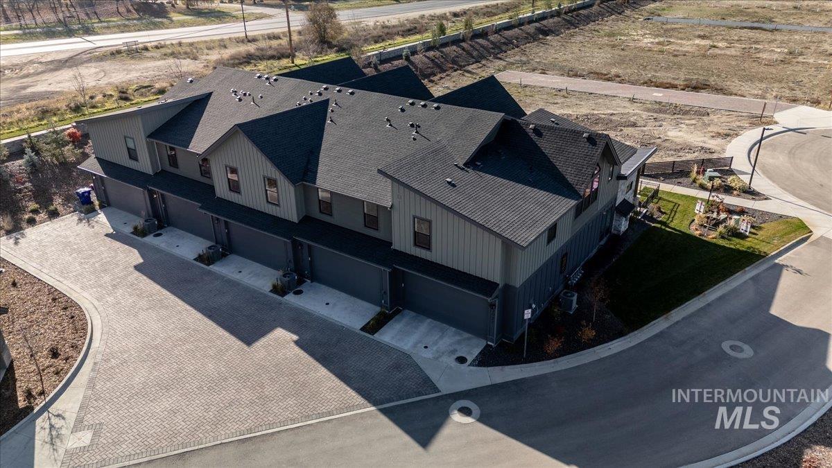 2049 W Freya Ct, Eagle, Idaho 83616, 3 Bedrooms, 2.5 Bathrooms, Residential For Sale, Price $519,900,MLS 98997084