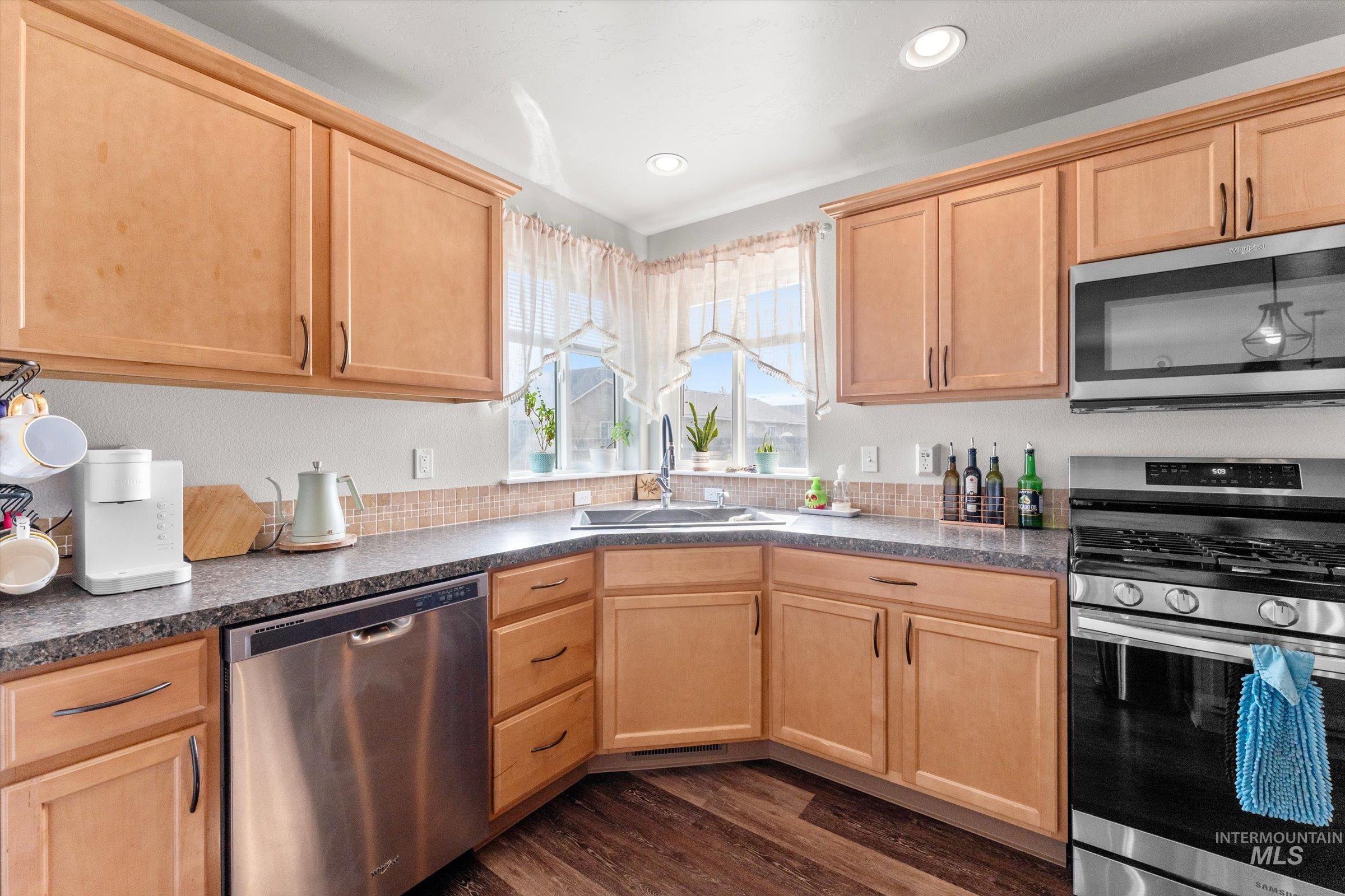 675 SW Nugget, Mountain Home, Idaho 83647, 5 Bedrooms, 3 Bathrooms, Residential For Sale, Price $479,900,MLS 98997087