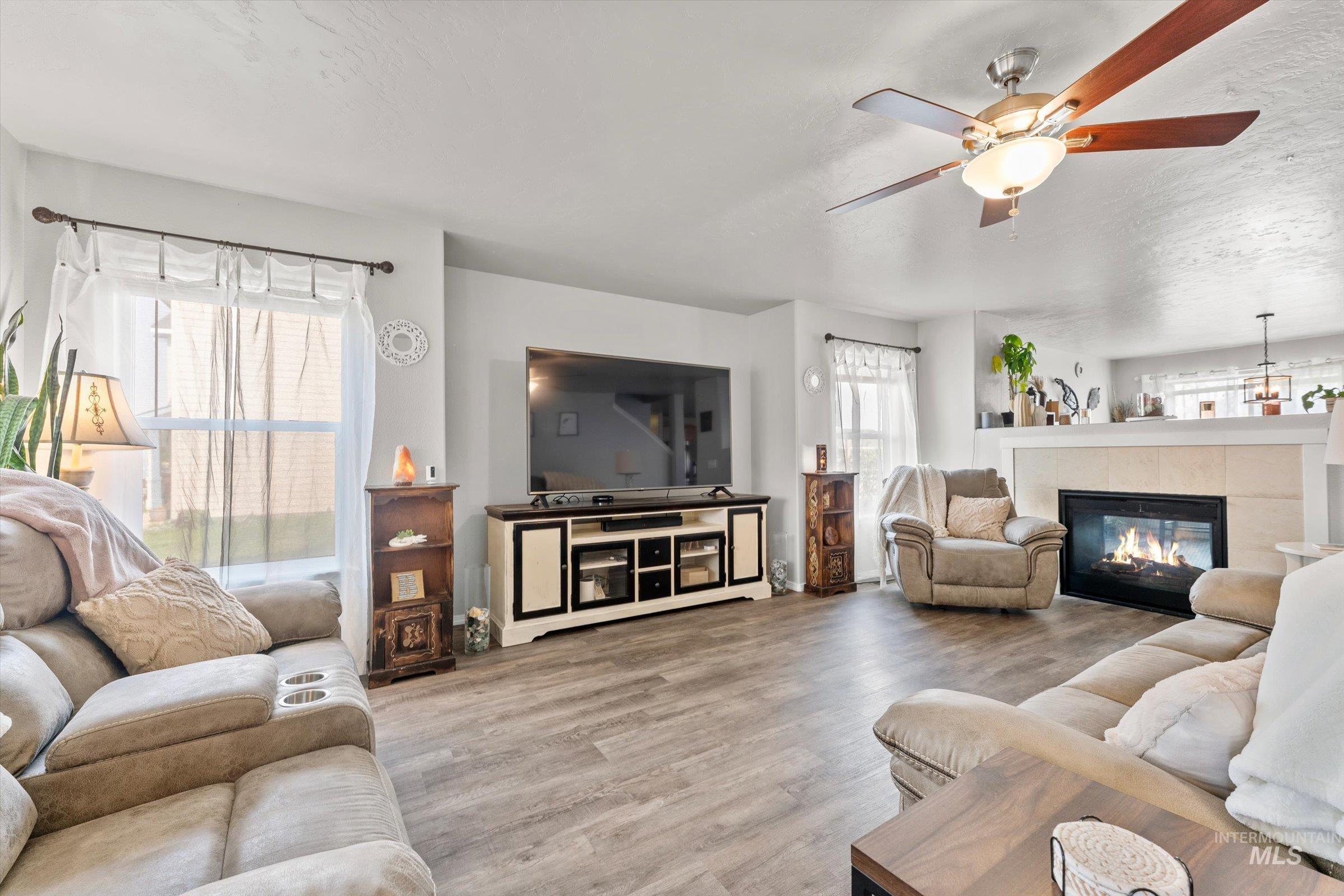 675 SW Nugget, Mountain Home, Idaho 83647, 5 Bedrooms, 3 Bathrooms, Residential For Sale, Price $479,900,MLS 98997087