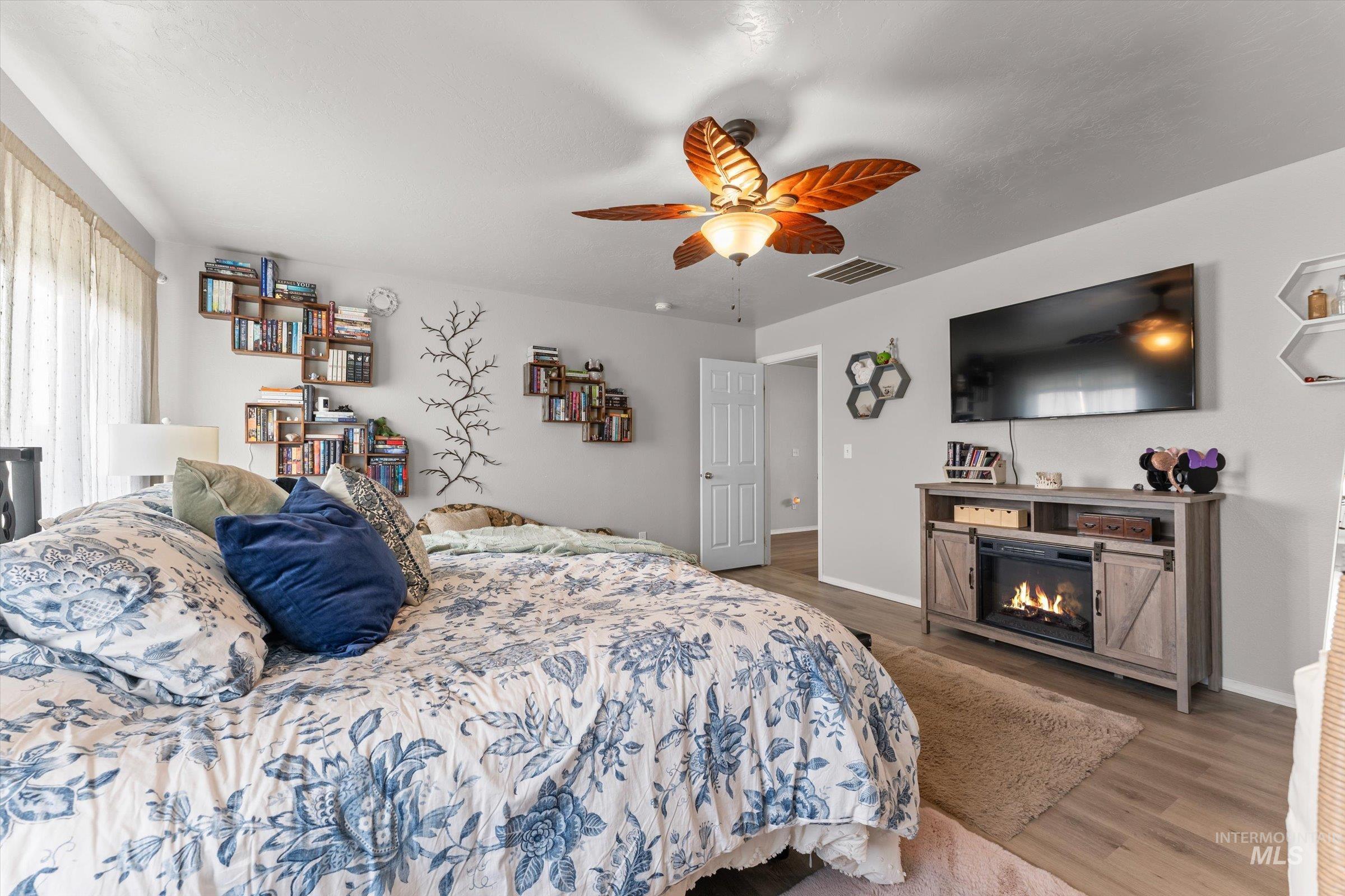 675 SW Nugget, Mountain Home, Idaho 83647, 5 Bedrooms, 3 Bathrooms, Residential For Sale, Price $479,900,MLS 98997087