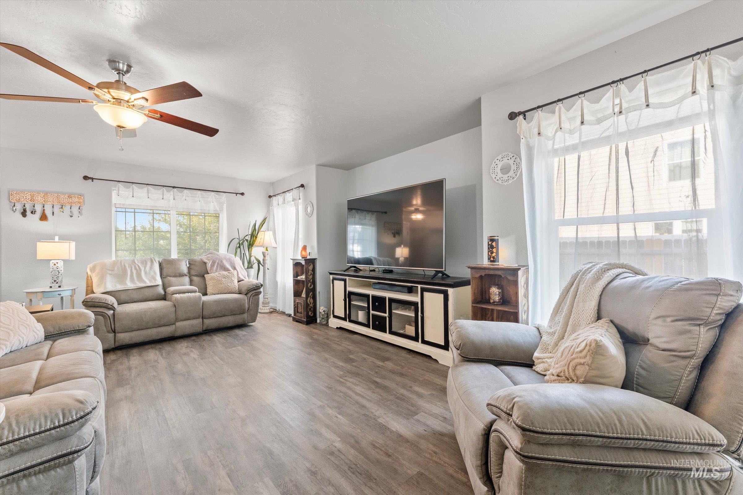 675 SW Nugget, Mountain Home, Idaho 83647, 5 Bedrooms, 3 Bathrooms, Residential For Sale, Price $479,900,MLS 98997087