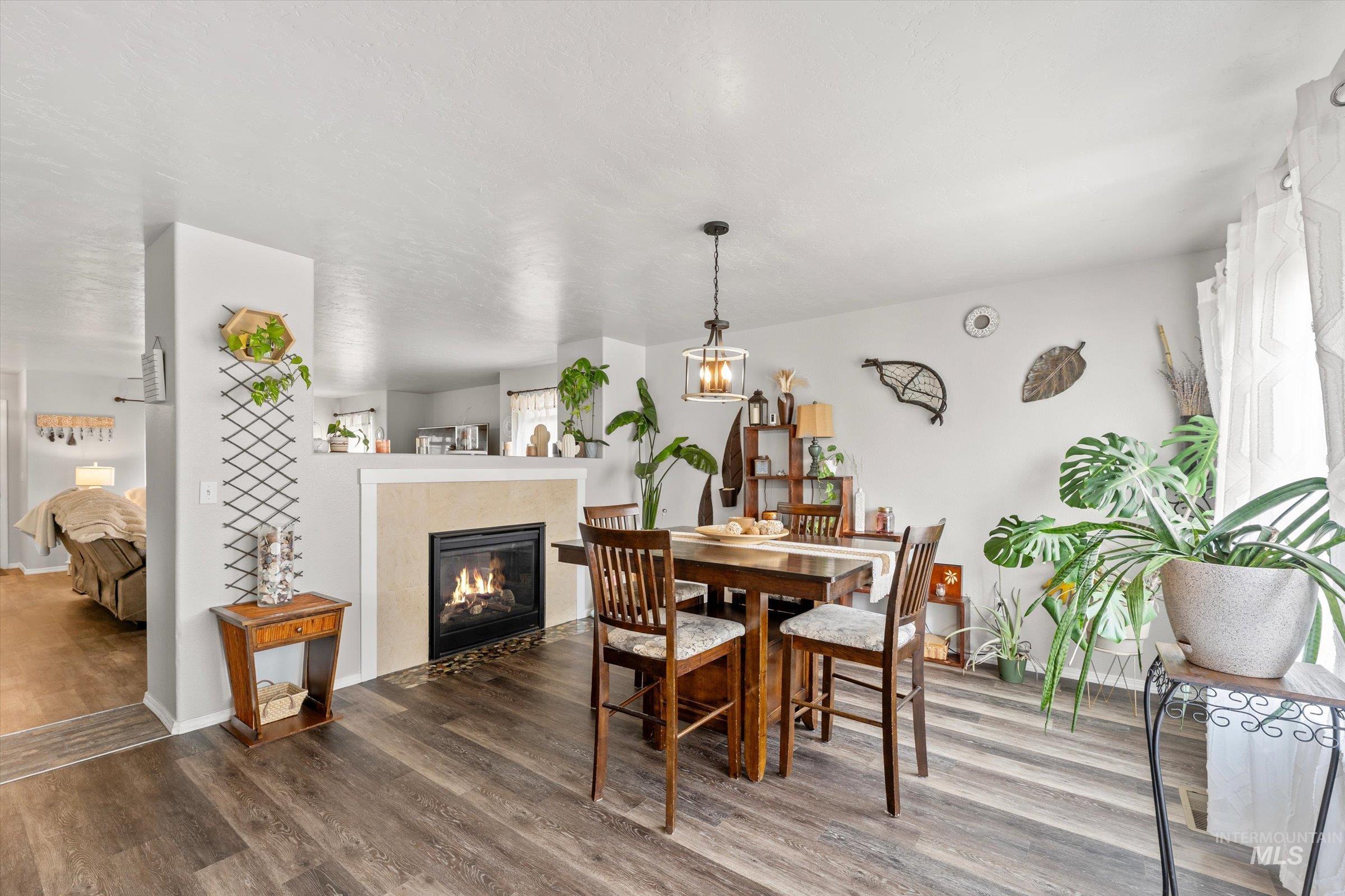 675 SW Nugget, Mountain Home, Idaho 83647, 5 Bedrooms, 3 Bathrooms, Residential For Sale, Price $479,900,MLS 98997087