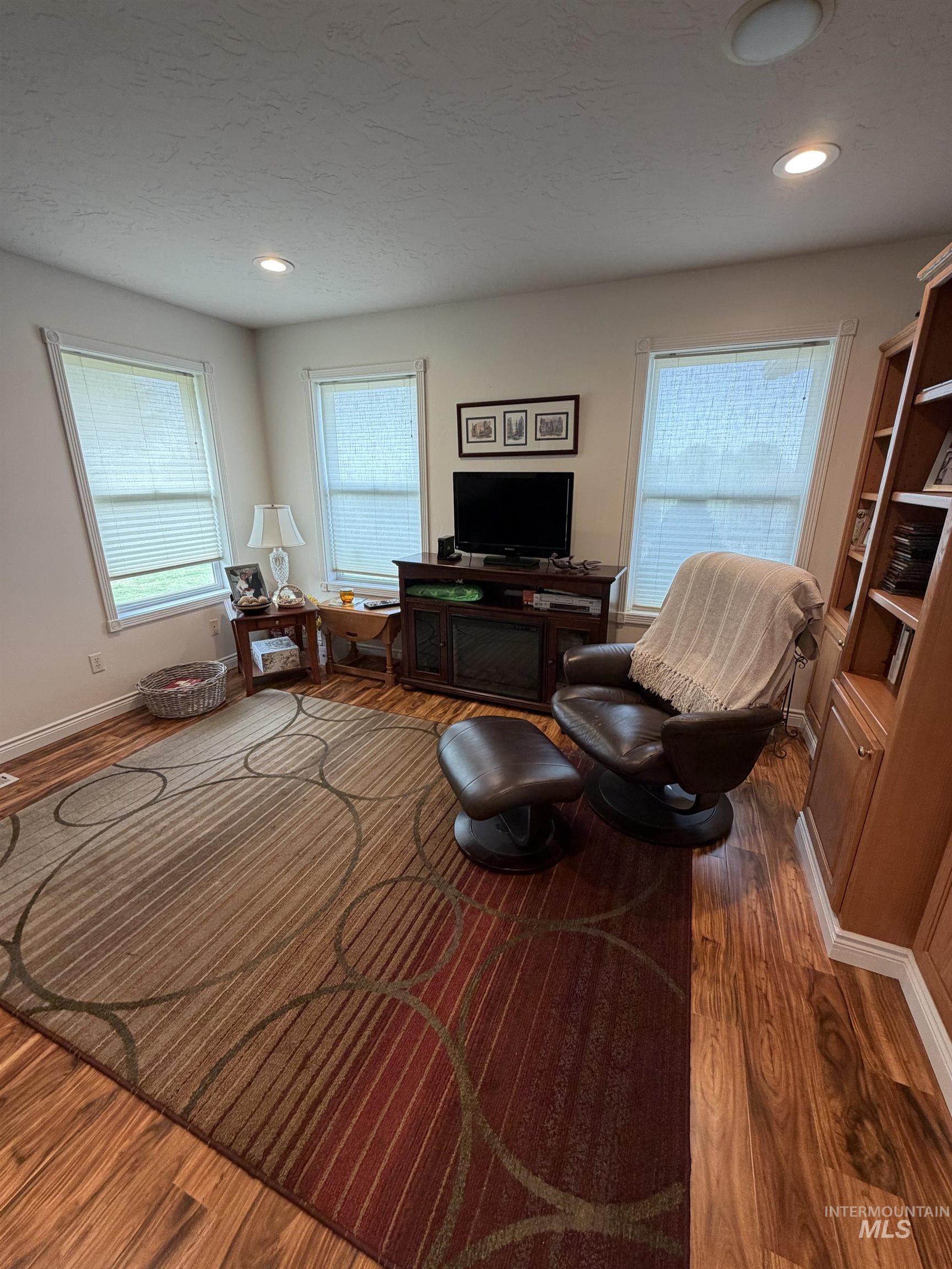 3203 4th Street, Lewiston, Idaho 83501, 3 Bedrooms, 2.5 Bathrooms, Residential For Sale, Price $500,000,MLS 98997090