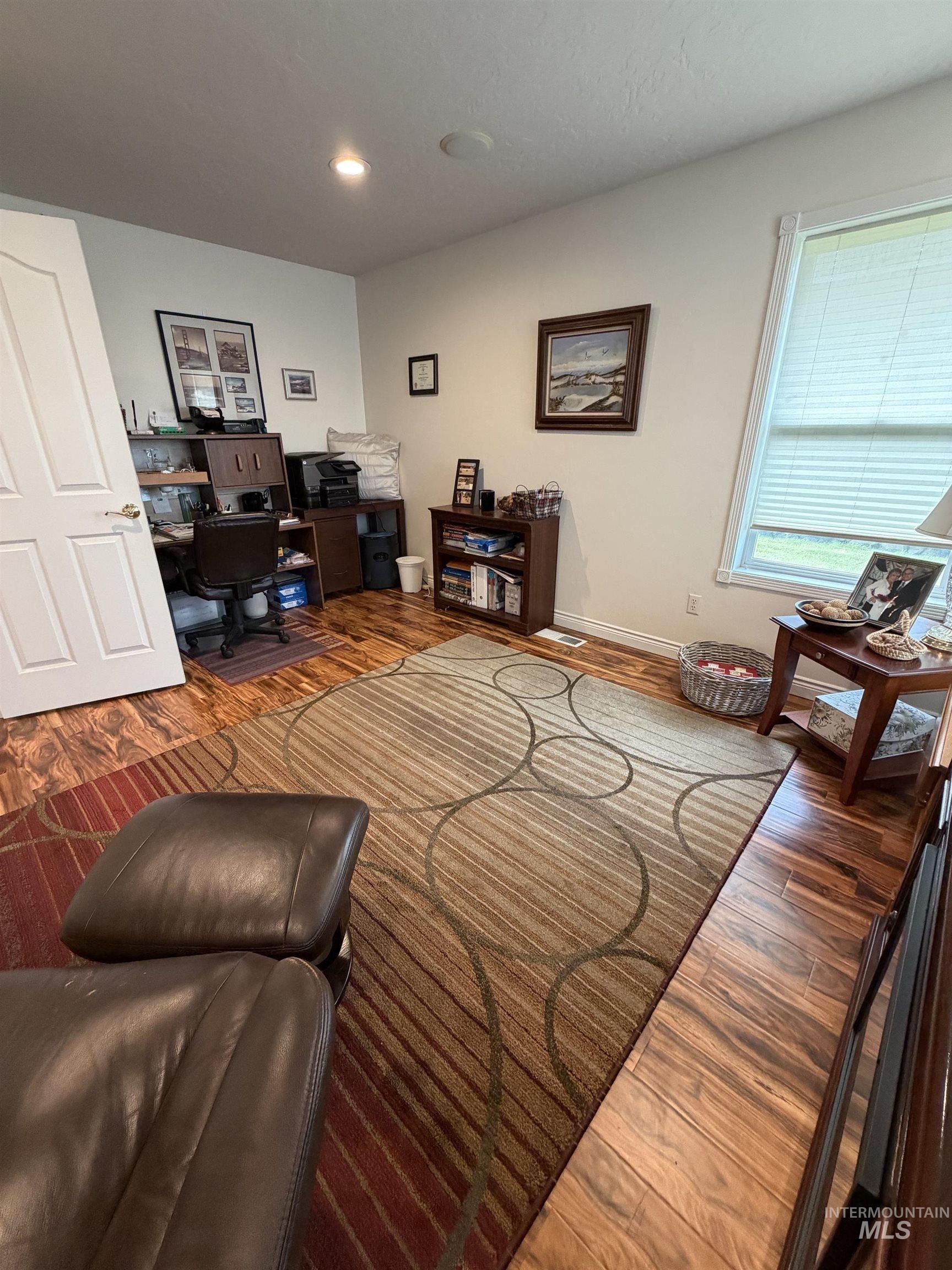3203 4th Street, Lewiston, Idaho 83501, 3 Bedrooms, 2.5 Bathrooms, Residential For Sale, Price $500,000,MLS 98997090