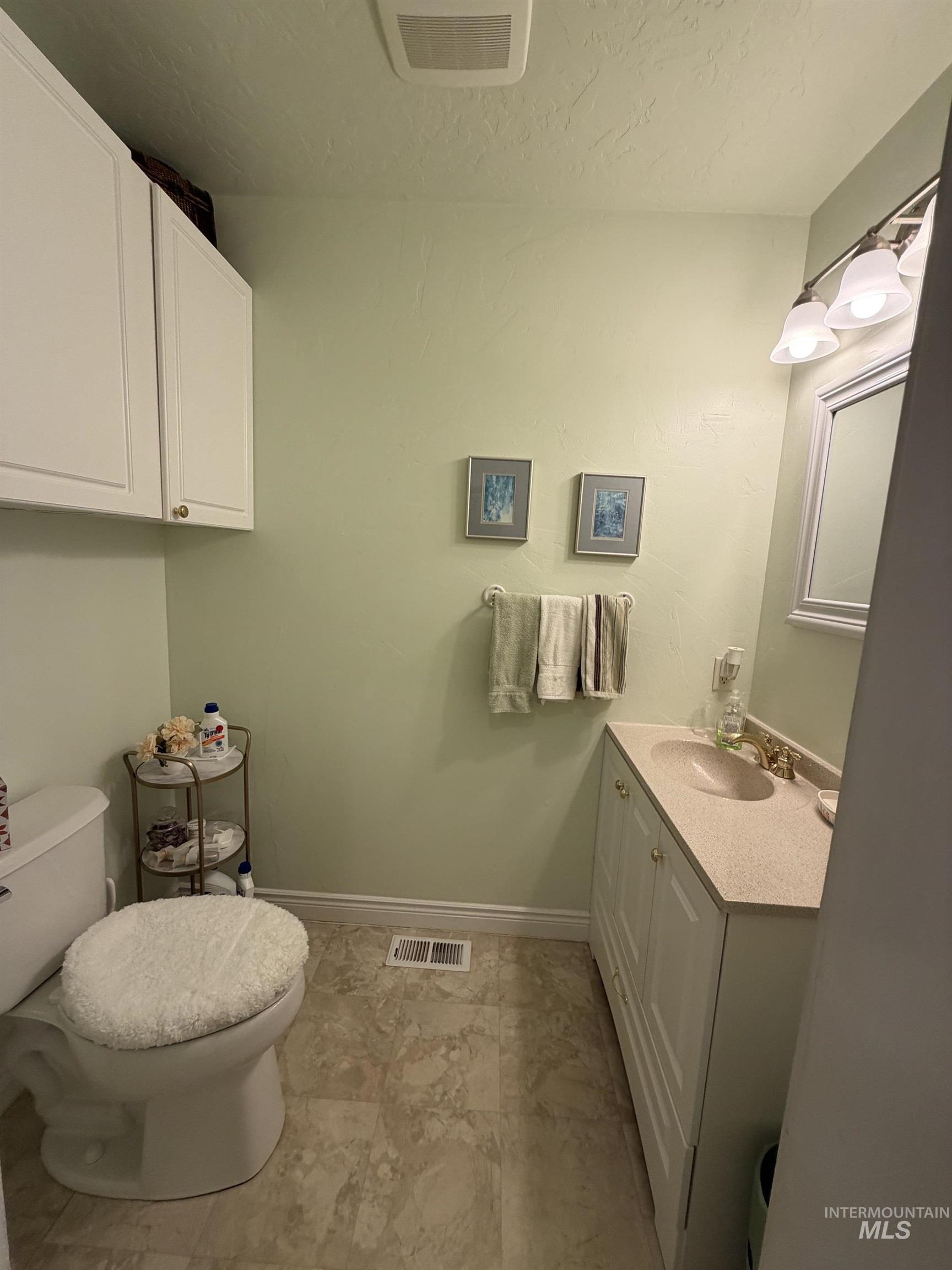 3203 4th Street, Lewiston, Idaho 83501, 3 Bedrooms, 2.5 Bathrooms, Residential For Sale, Price $500,000,MLS 98997090