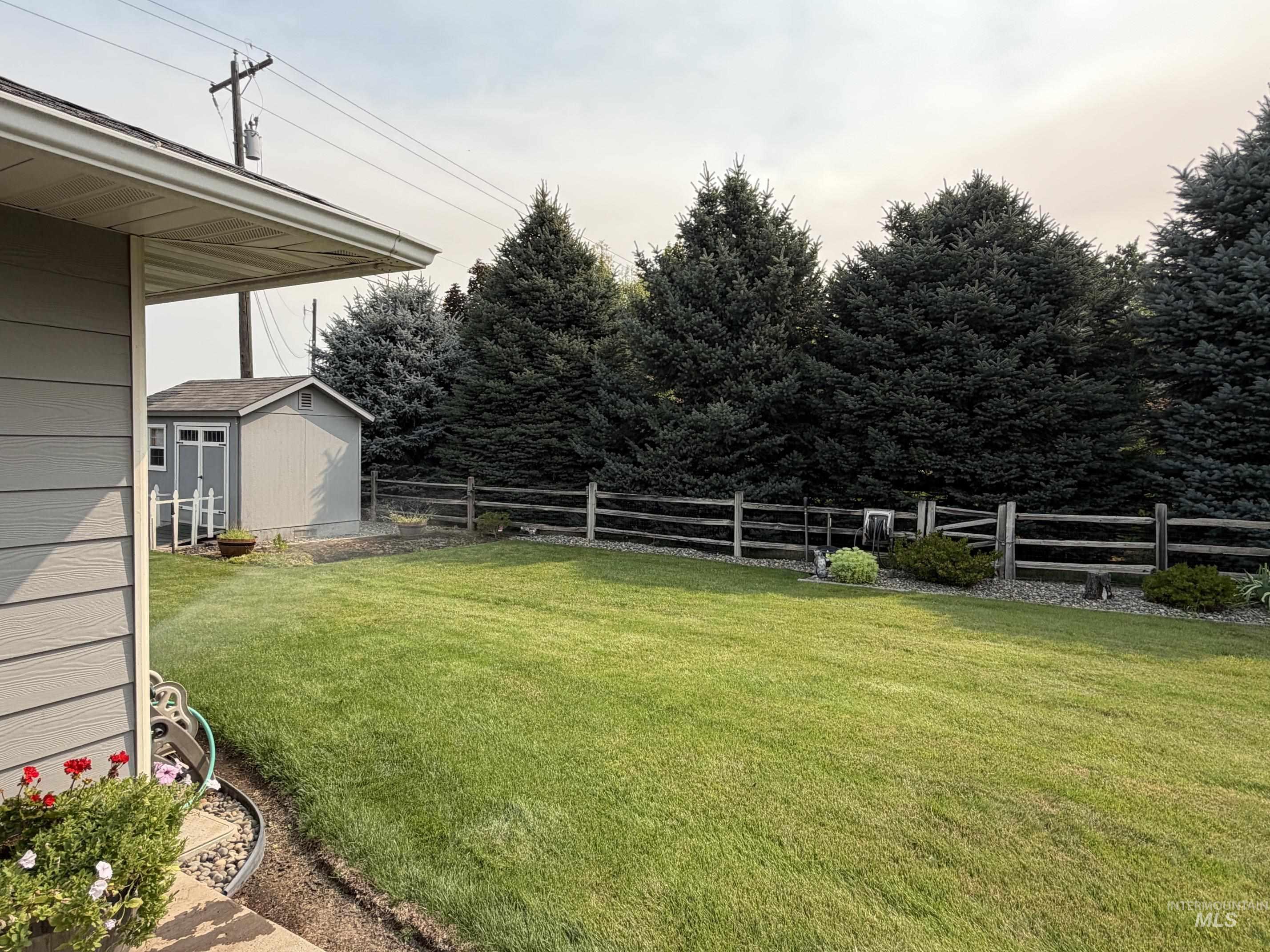 3203 4th Street, Lewiston, Idaho 83501, 3 Bedrooms, 2.5 Bathrooms, Residential For Sale, Price $500,000,MLS 98997090