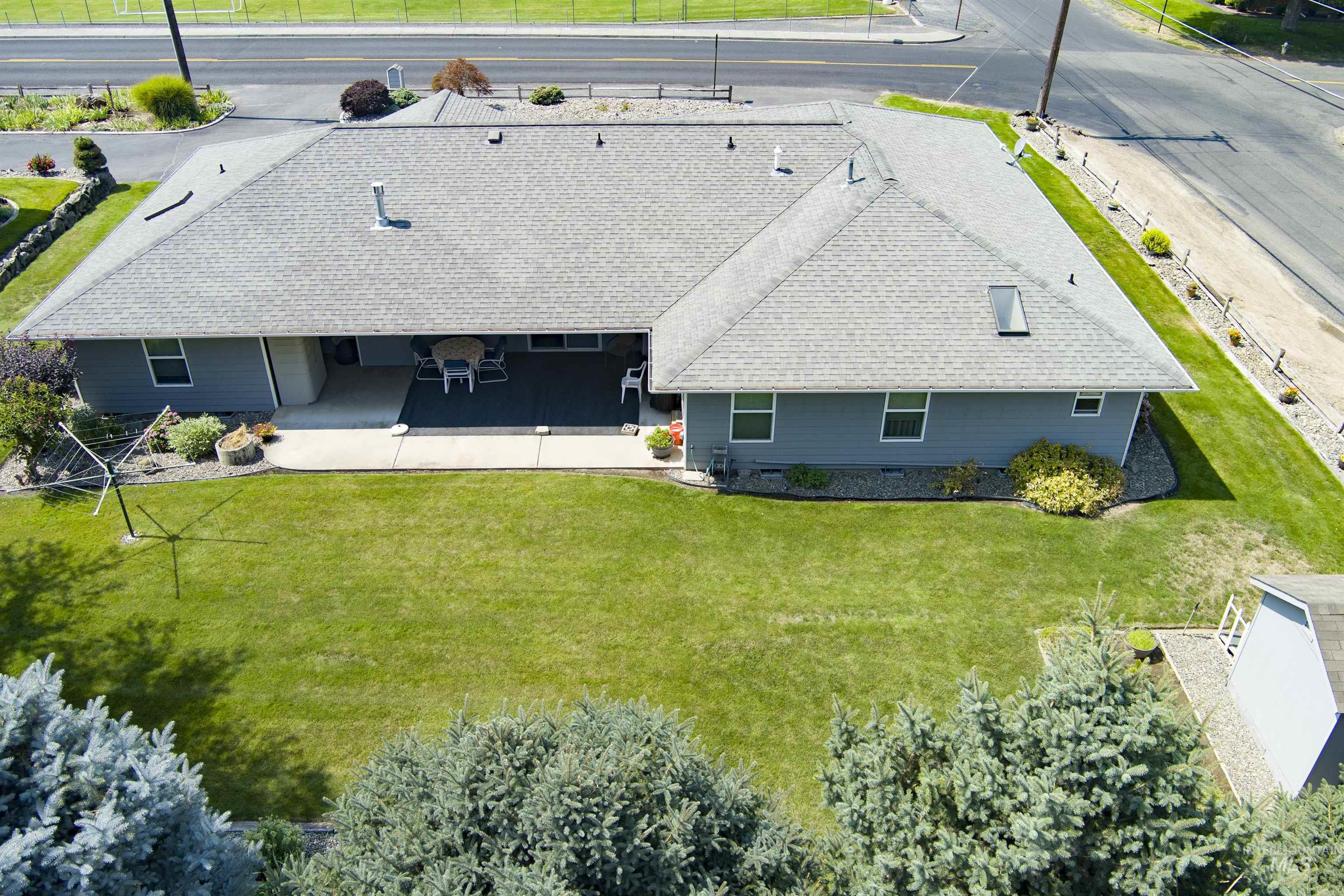 3203 4th Street, Lewiston, Idaho 83501, 3 Bedrooms, 2.5 Bathrooms, Residential For Sale, Price $500,000,MLS 98997090