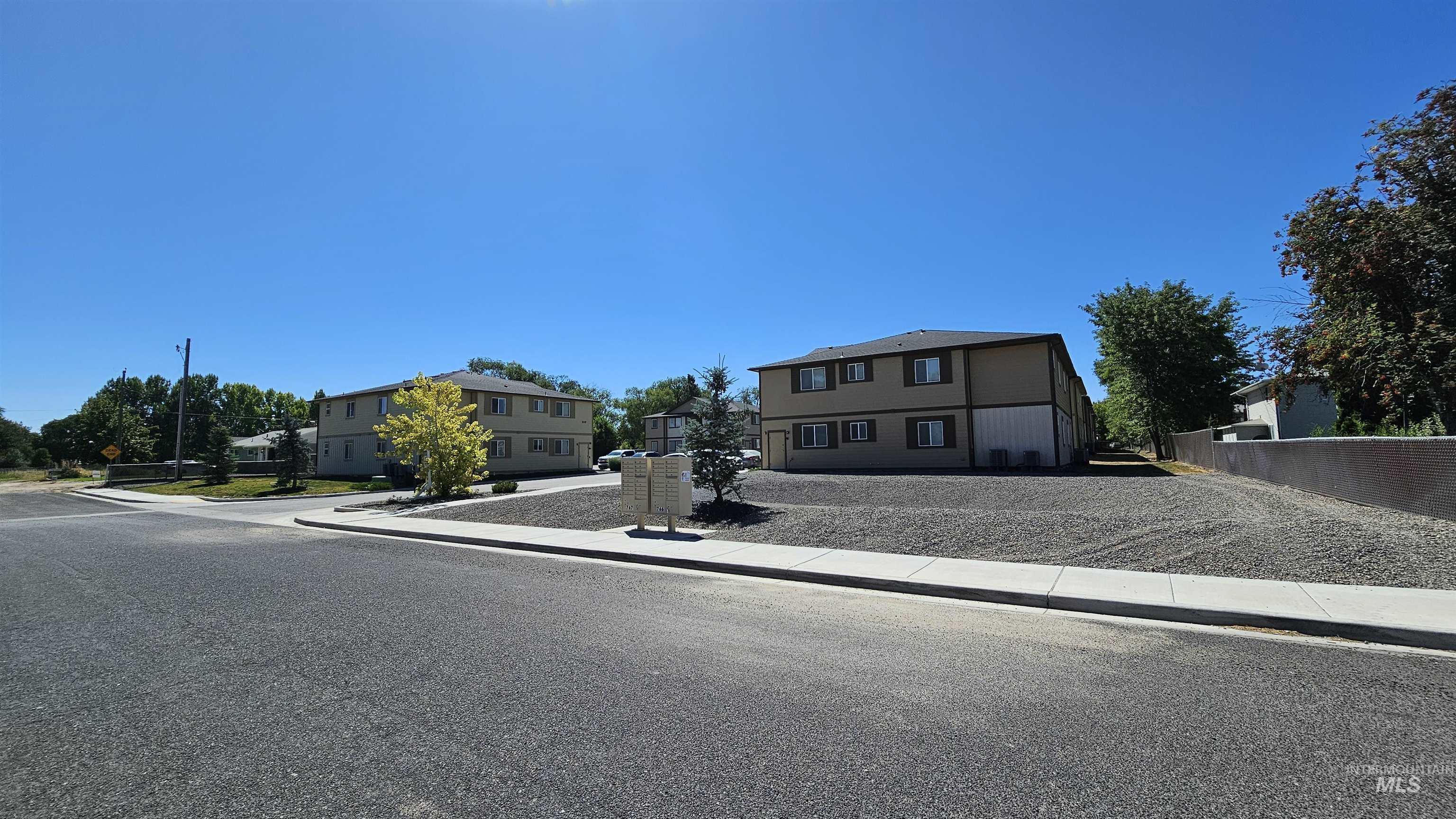 509-523 Rose St, Twin Falls, Idaho 83301, 2 Bedrooms, 2 Bathrooms, Residential Income For Sale, Price $8,100,000,MLS 98997092