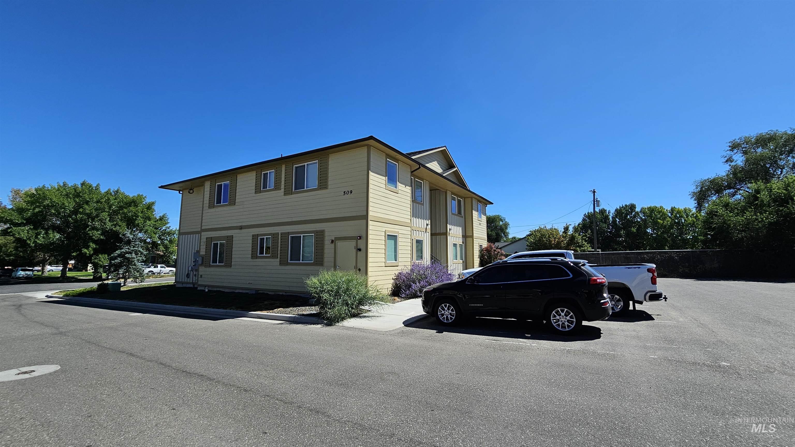 509-523 Rose St, Twin Falls, Idaho 83301, 2 Bedrooms, 2 Bathrooms, Residential Income For Sale, Price $8,100,000,MLS 98997092