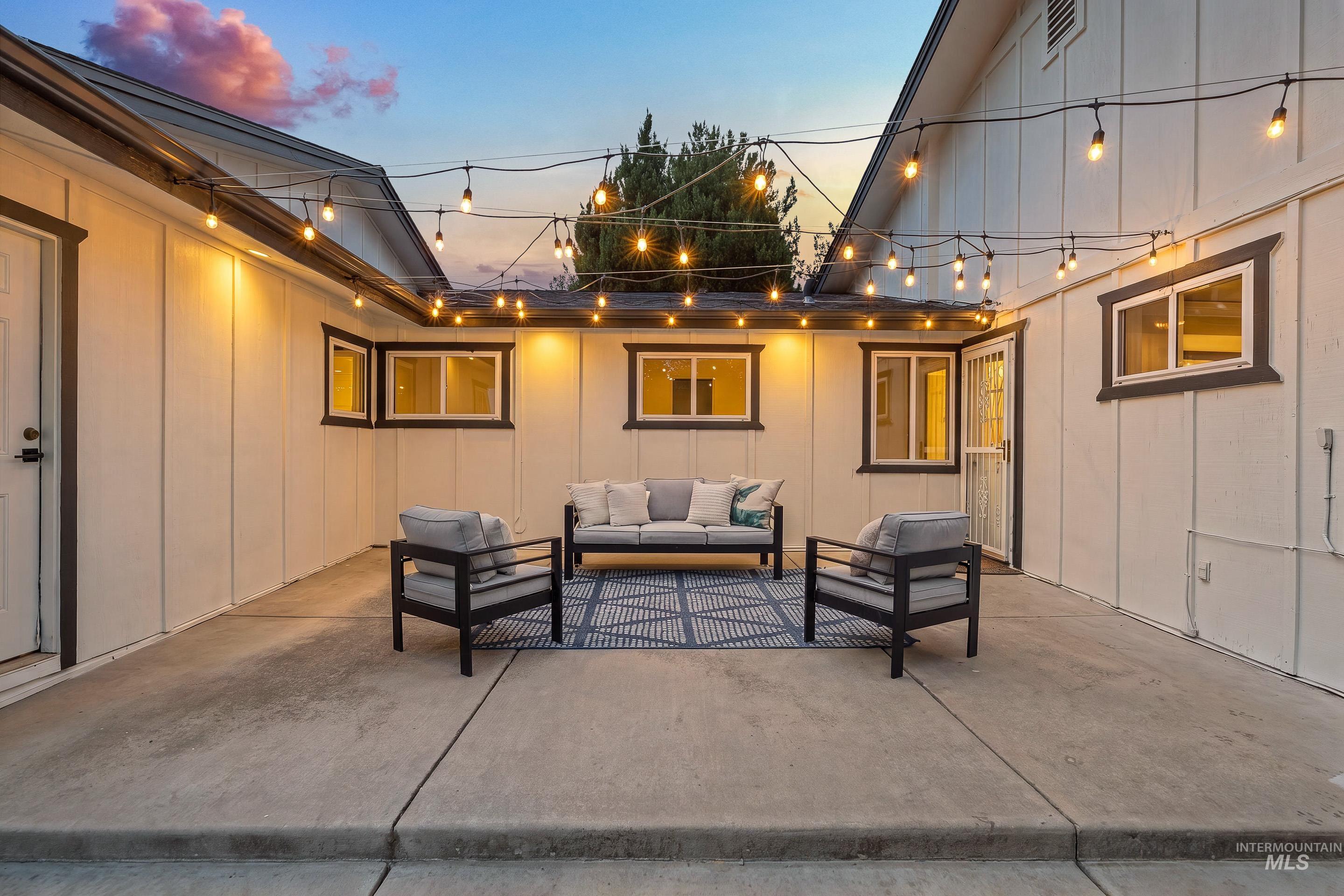 2710 S Augusta Street, Boise, Idaho 83705, 4 Bedrooms, 2.5 Bathrooms, Residential For Sale, Price $770,000,MLS 98997093