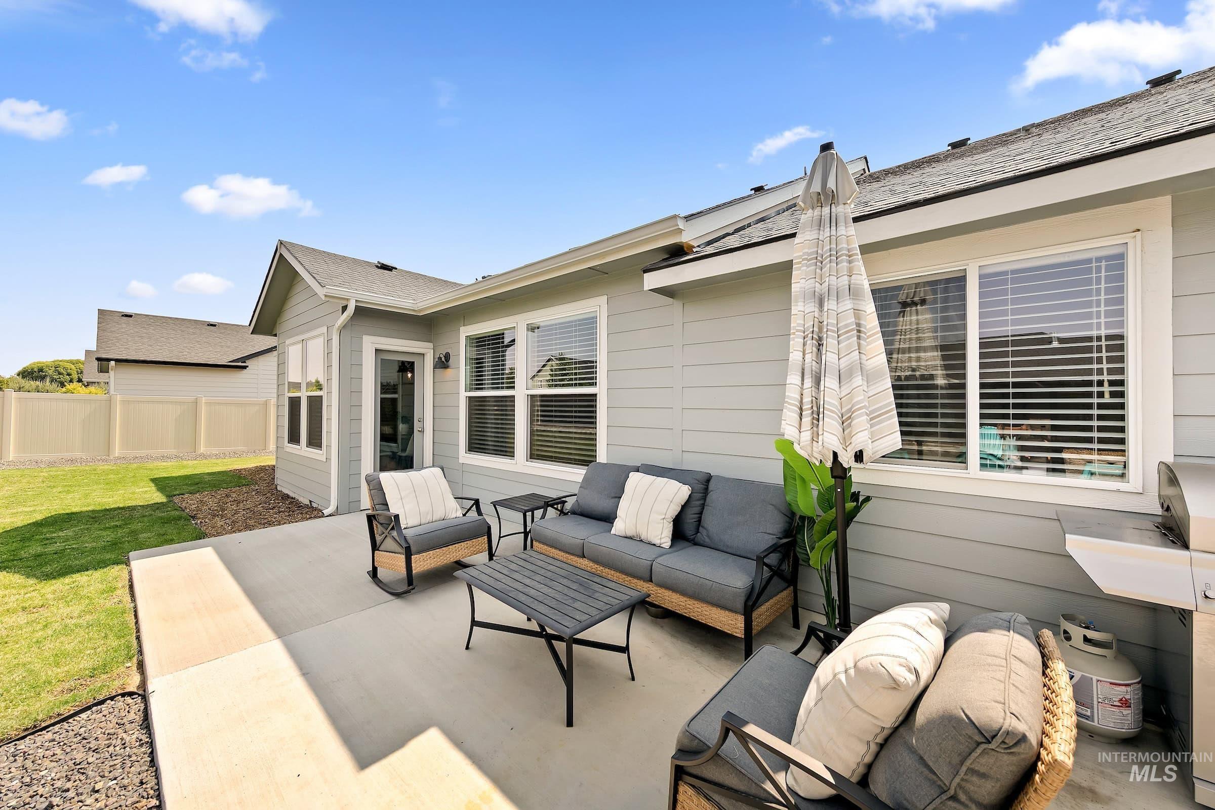 3400 S Edge Rim Way, Meridian, Idaho 83642, 4 Bedrooms, 2 Bathrooms, Residential For Sale, Price $489,000,MLS 98997094