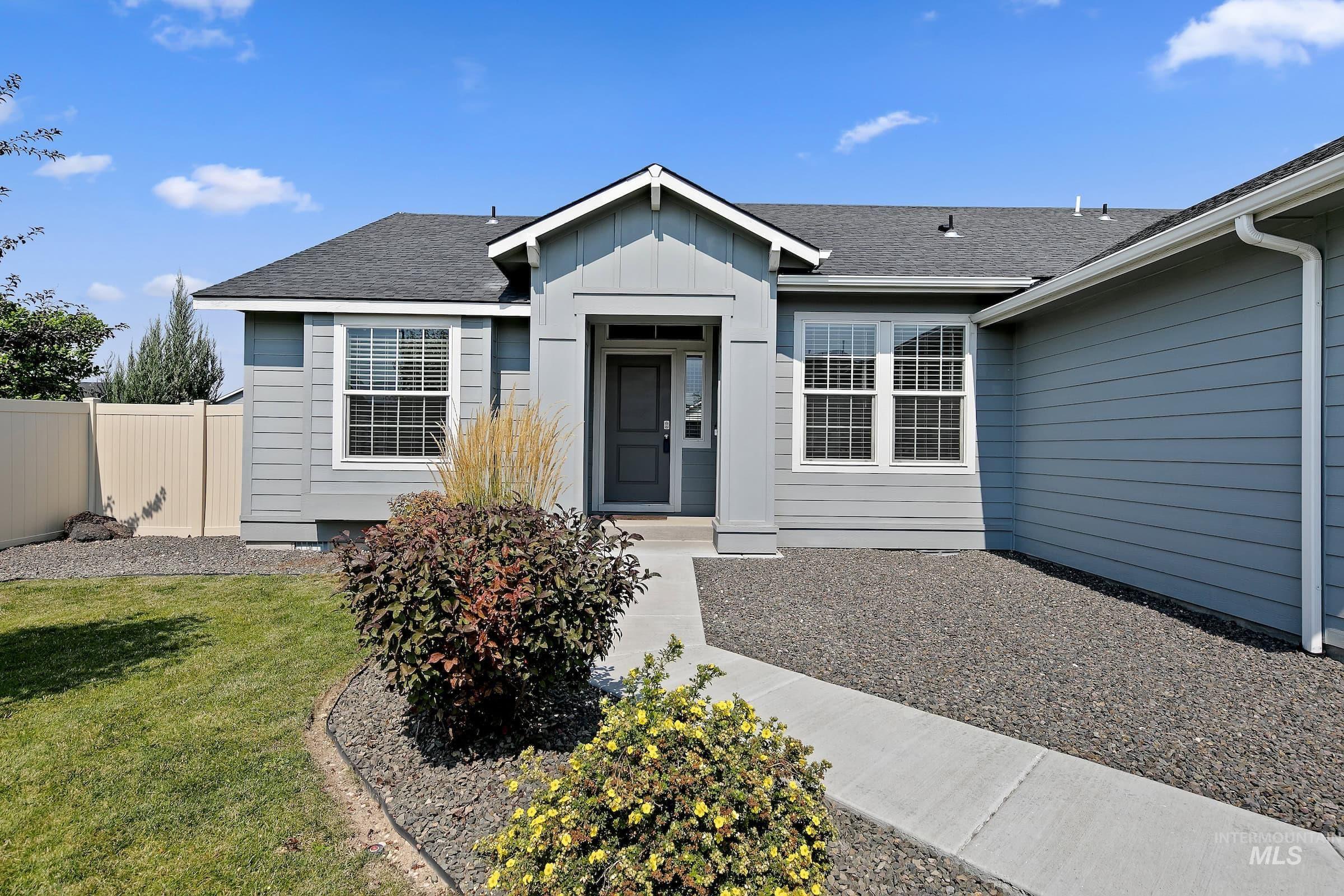 3400 S Edge Rim Way, Meridian, Idaho 83642, 4 Bedrooms, 2 Bathrooms, Residential For Sale, Price $489,000,MLS 98997094
