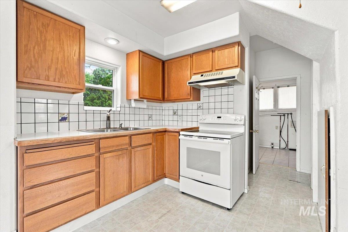 212 NE 2nd St, Meridian, Idaho 83642, 2 Bedrooms, 1 Bathroom, Residential For Sale, Price $289,500,MLS 98997096