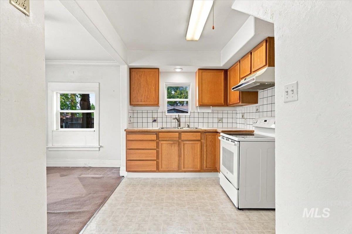 212 NE 2nd St, Meridian, Idaho 83642, 2 Bedrooms, 1 Bathroom, Residential For Sale, Price $289,500,MLS 98997096